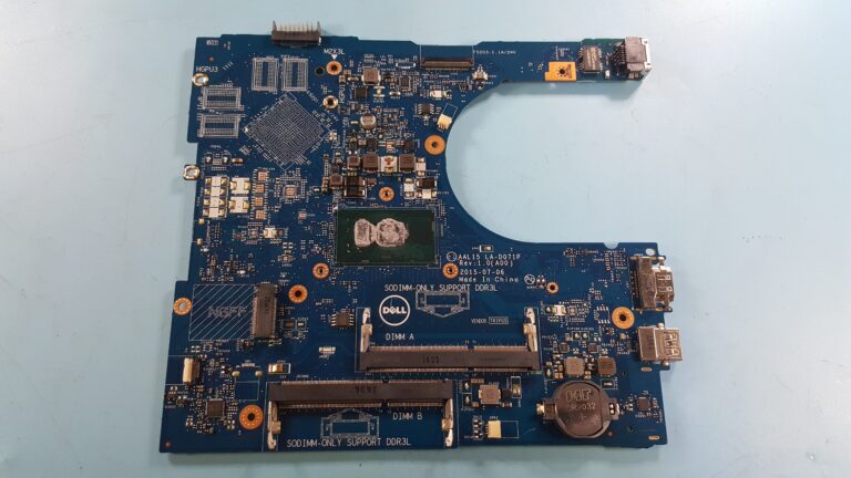 Dell AAL15 LA-D071P / 0VYVP1 Motherboard