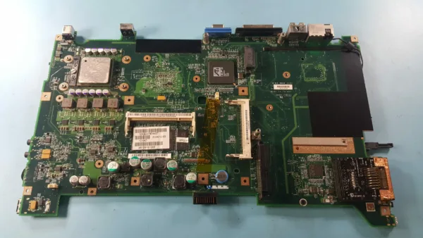 Toshiba Satellite EDW10 LA-2301 / K000016360 Motherboard